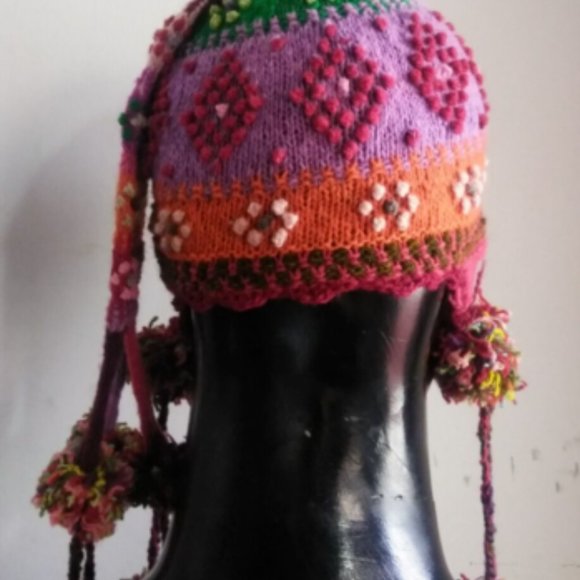 Peruvian chullo knitted in multicolor wool winter warm women\'s hat main image 6